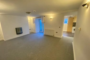 2 bed flat, Connaught Avenue, Mutley, Plymouth, PL47BX - Image 5